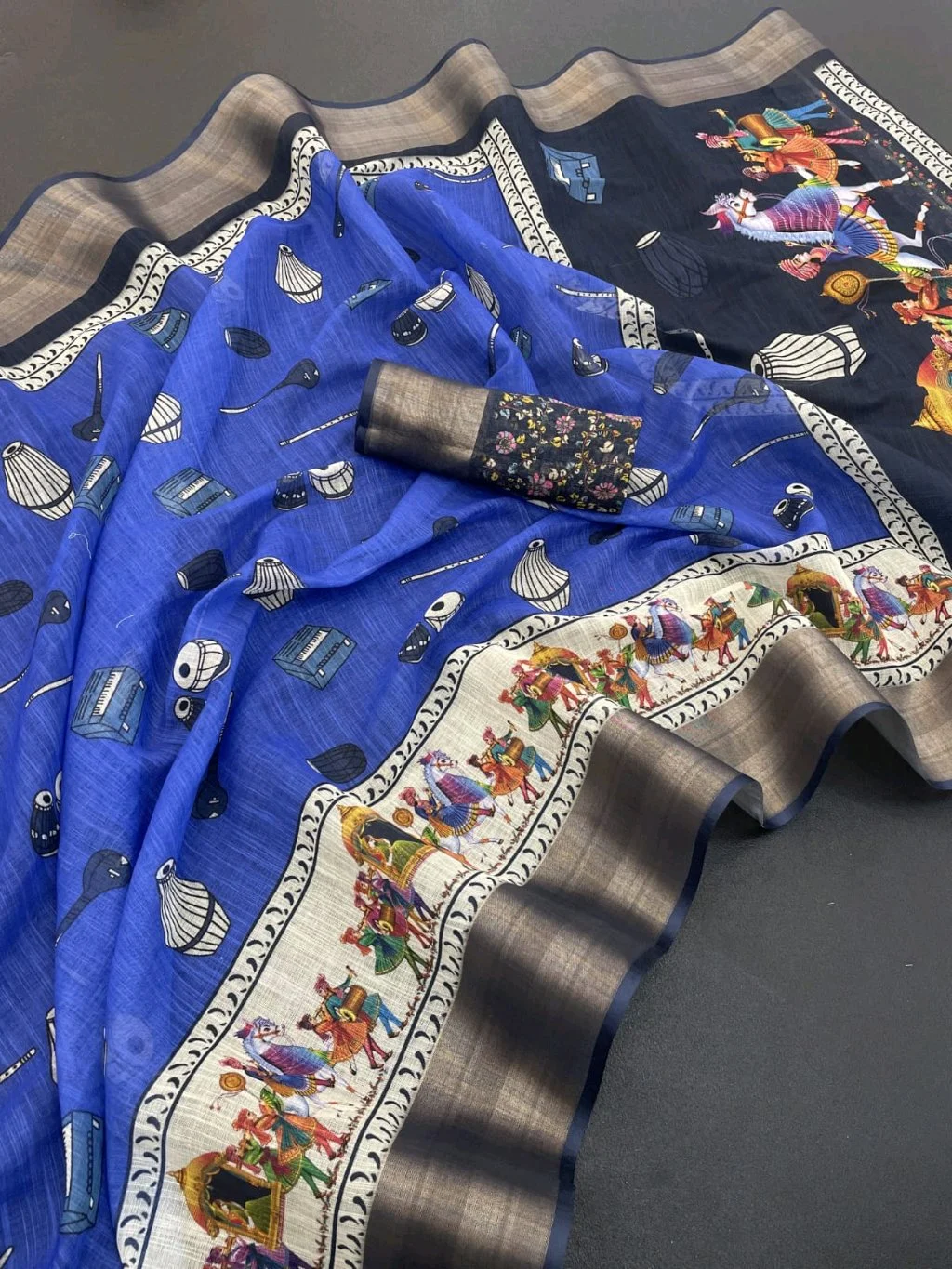 Linen Blend Saree with Traditional Art Print Pallu 8
