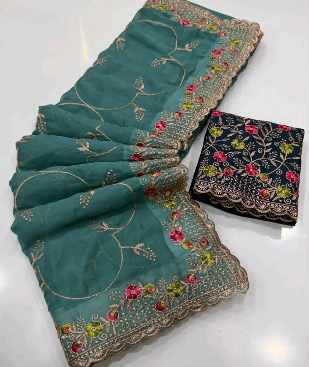 Star Georgette Saree with Floral Embroidery and Blouse 4