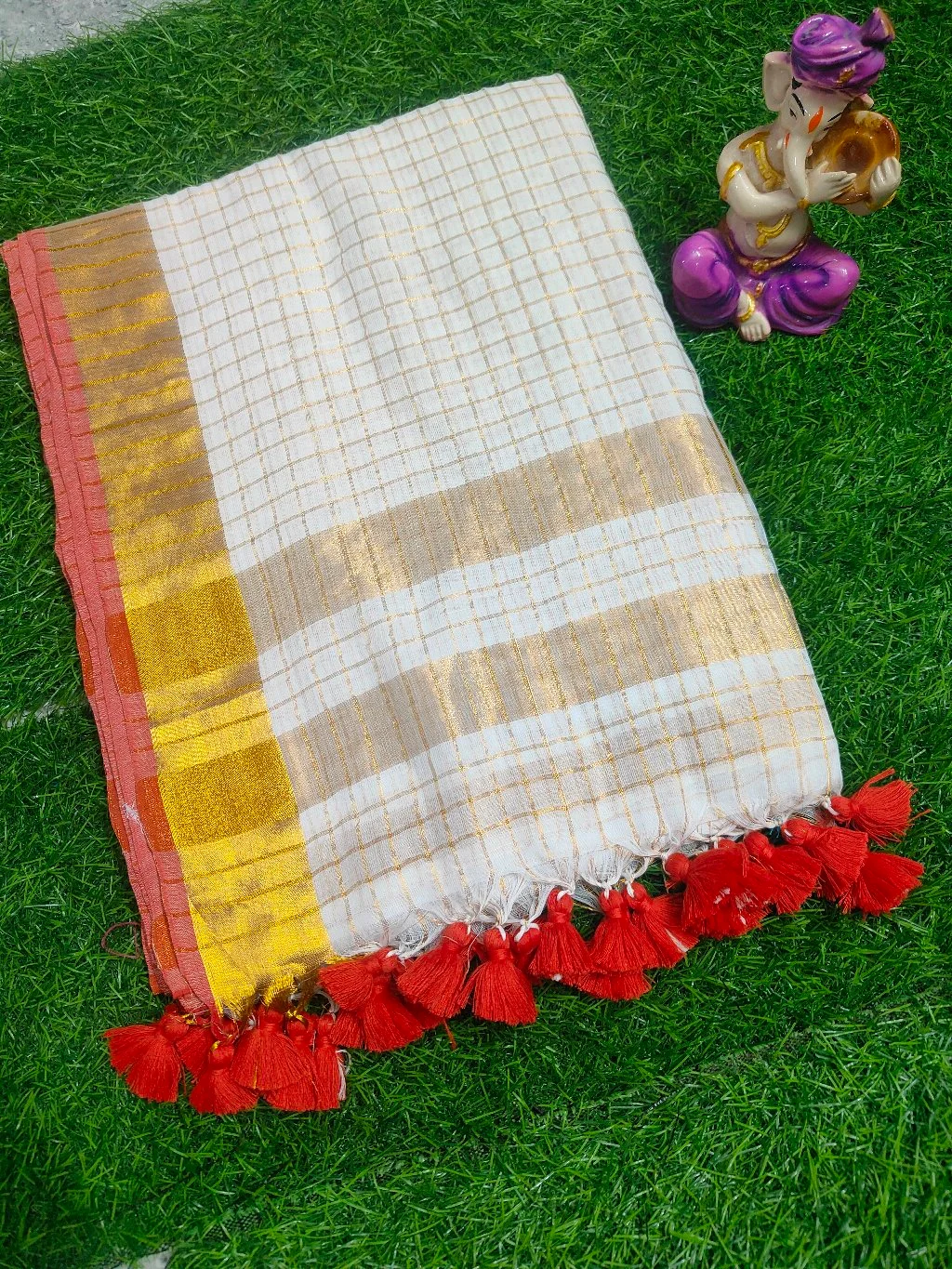 Maroon Gold Checked Saree with Tassels 5