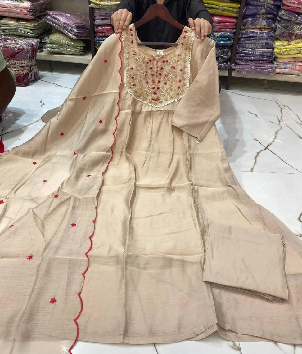 Mulchanderi Embroidered Anarkali Kurta Set with Scalloped Dupatta