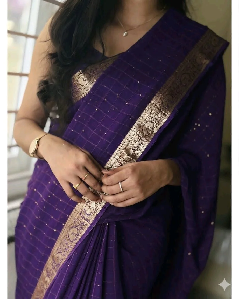 Viscose Georgette Saree with Gold Zari Checks and Border 4