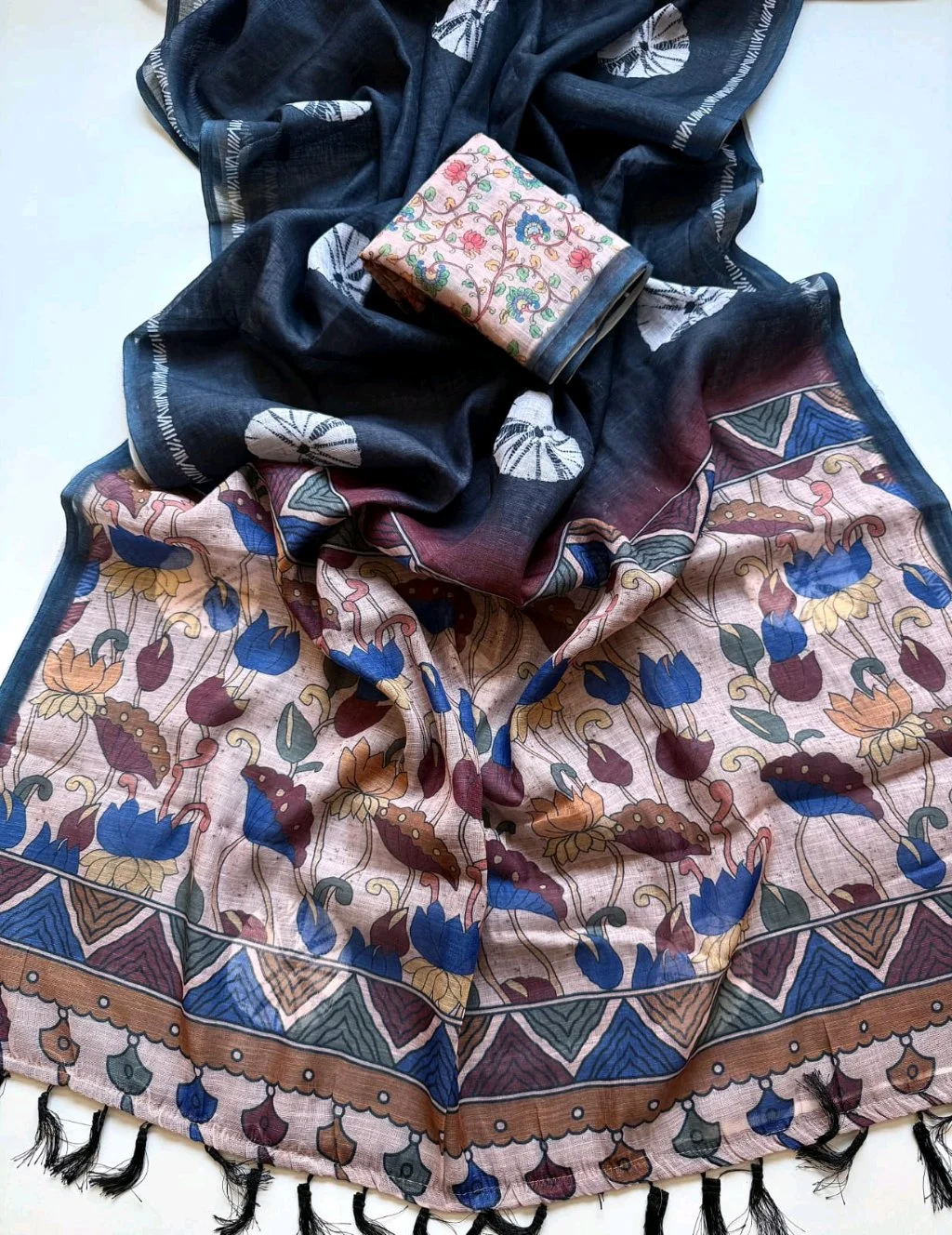 Cotton Lenin Saree with Shibori Print and Floral Blouse 5
