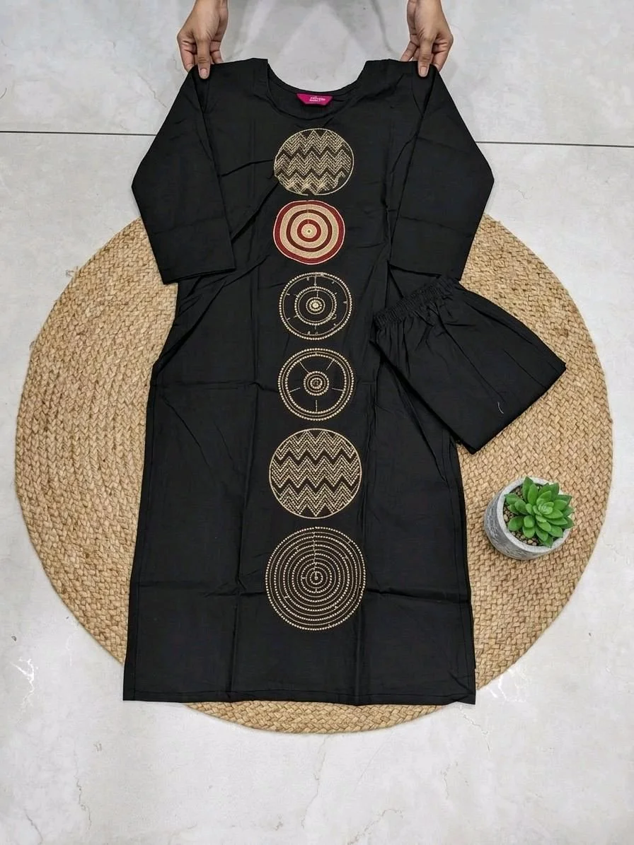 Cotton Kurta Set with Golden Circle Embroidery thumbnail 3