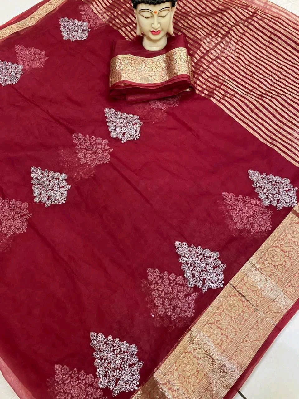 Kanchipuram Organza Jacquard Sarees thumbnail 9