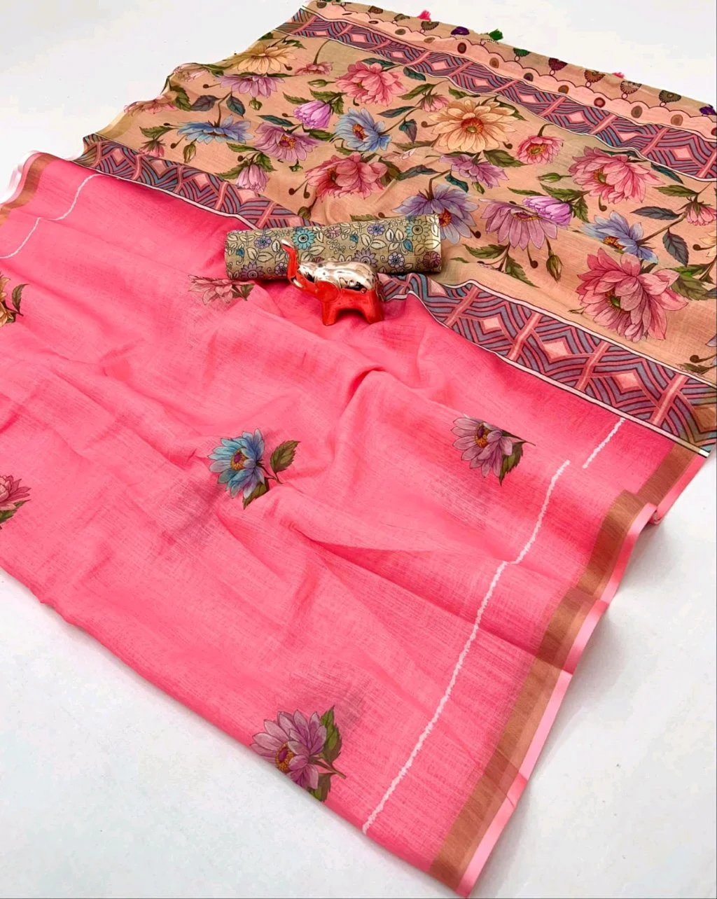 Floral Print Linen Blend Saree with Blouse Piece 7