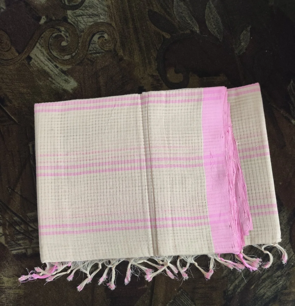 light biscuit colour saree with babypink stripes and boarder thumbnail 2