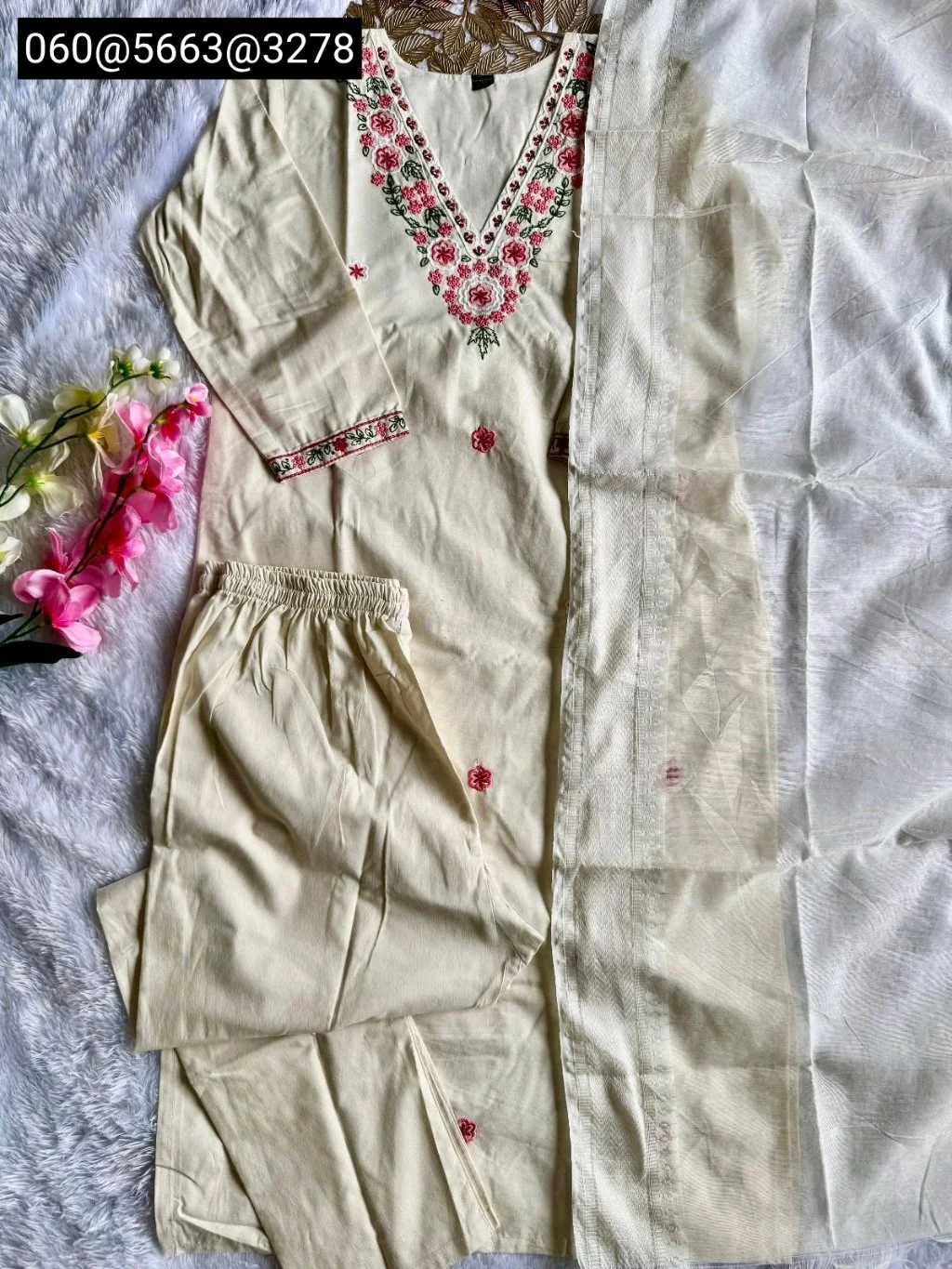 White Khadi  Cotton Embroidered Kurta Set with Pink Floral Motifs 2