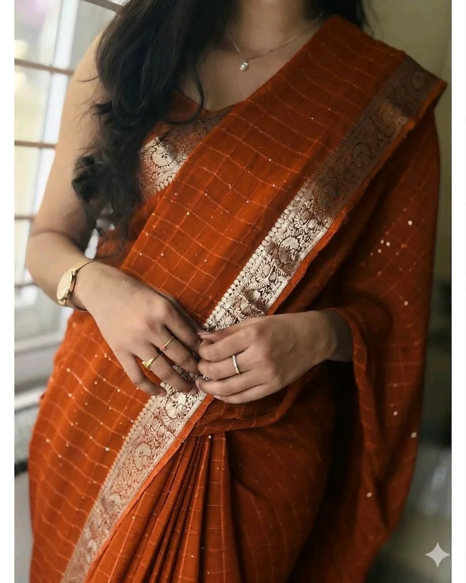 Viscose Georgette Saree with Gold Zari Checks and Border 5