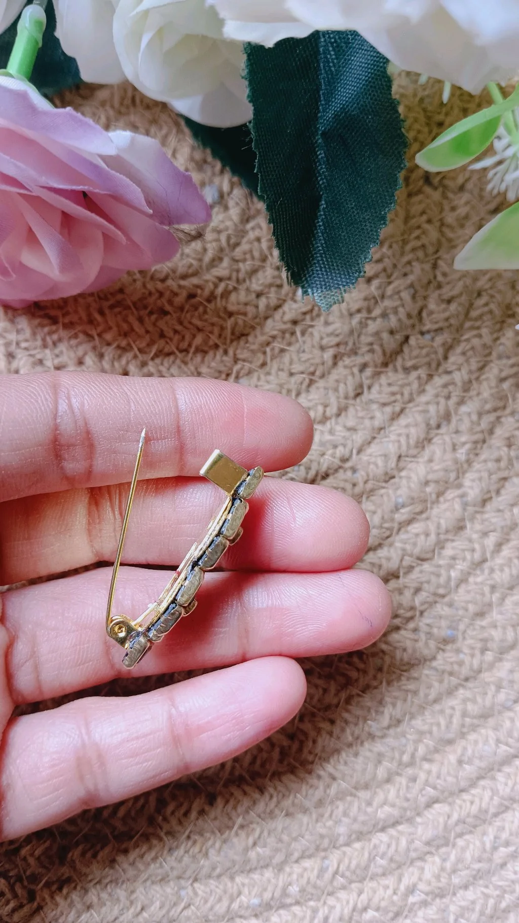 Geometric Blue Enamel Gold Tone Saree Brooch Pin thumbnail 4