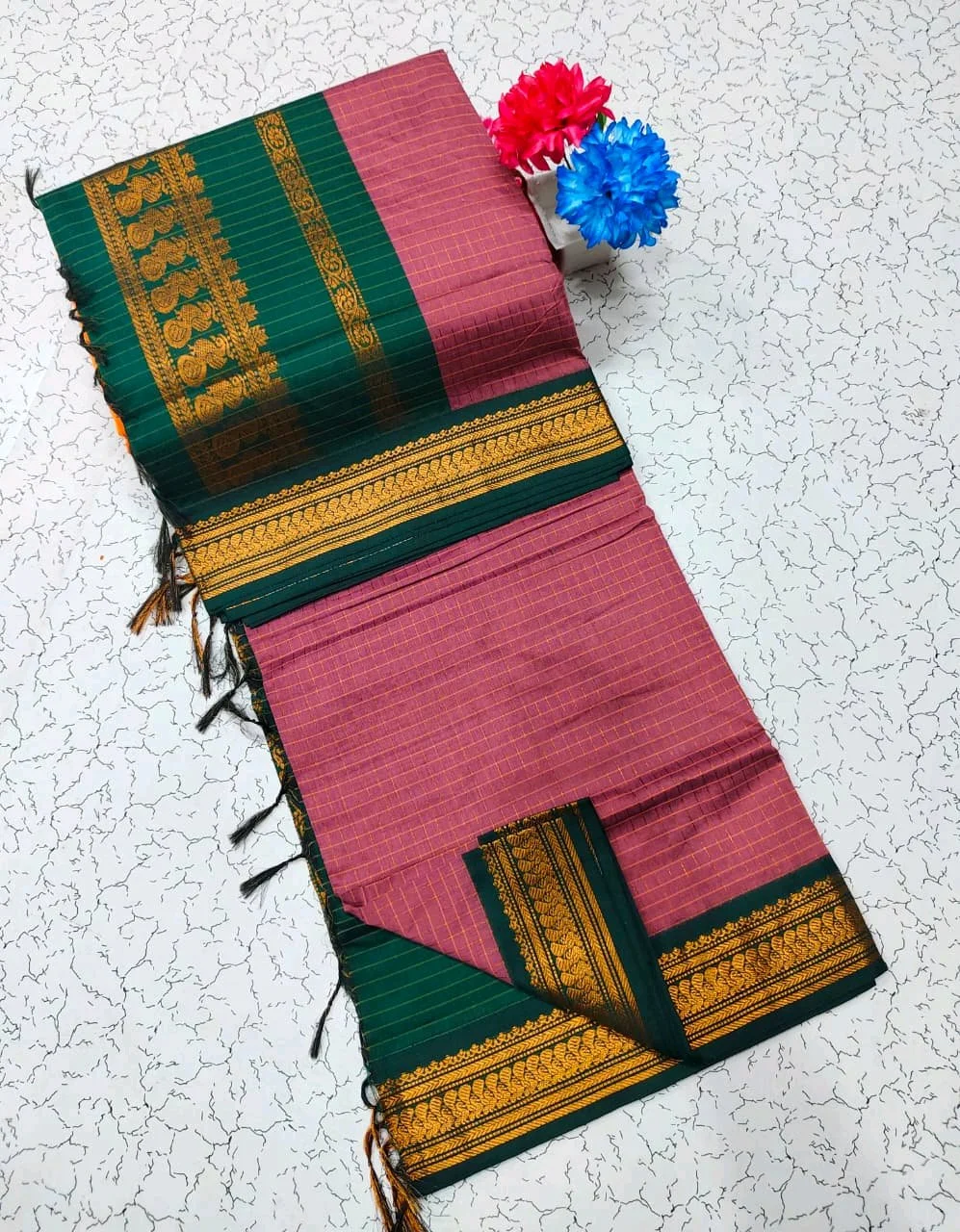 Kalyani Checkered Cotton Saree with Dark Green Zari Border thumbnail 2