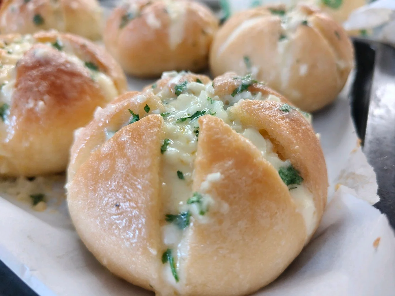 Korean Cream Cheese Garlic Buns