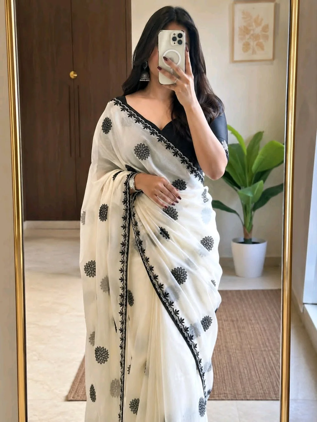 Multi Embroidered Saree with Scalloped Border thumbnail 4