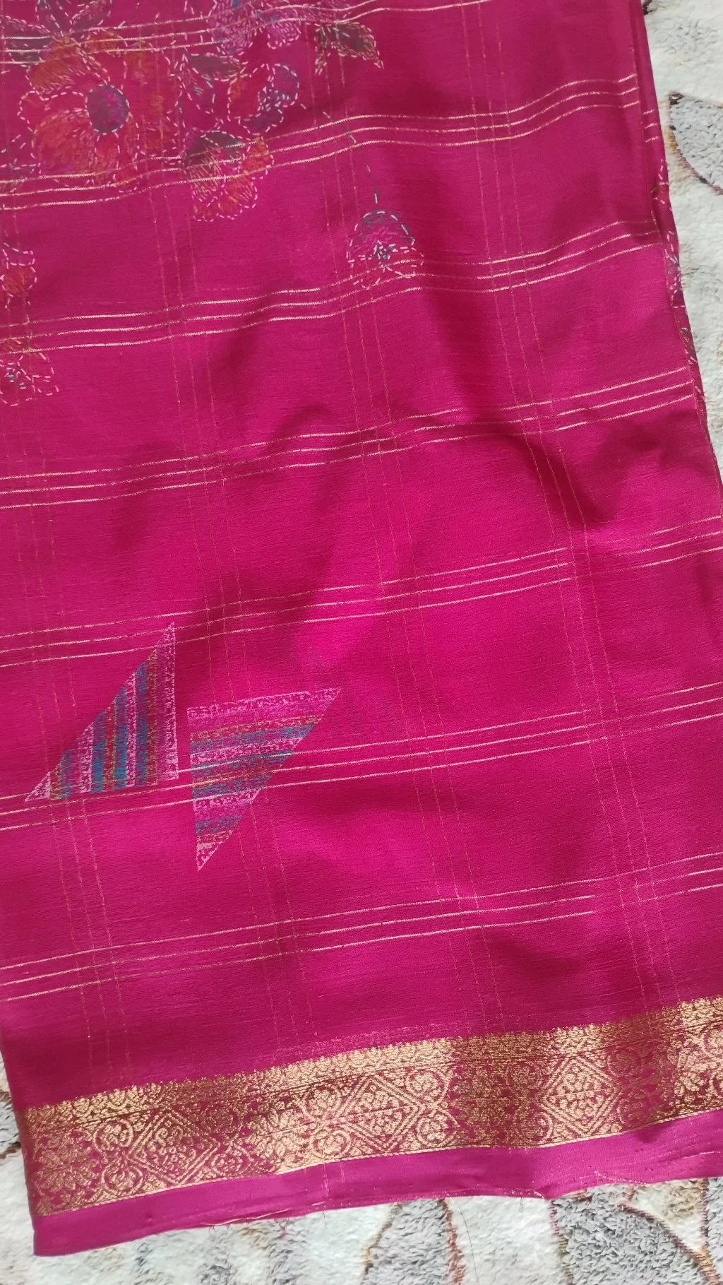Pink Silk Blend Saree with Gold Checkered Pattern and Zari Border thumbnail 3