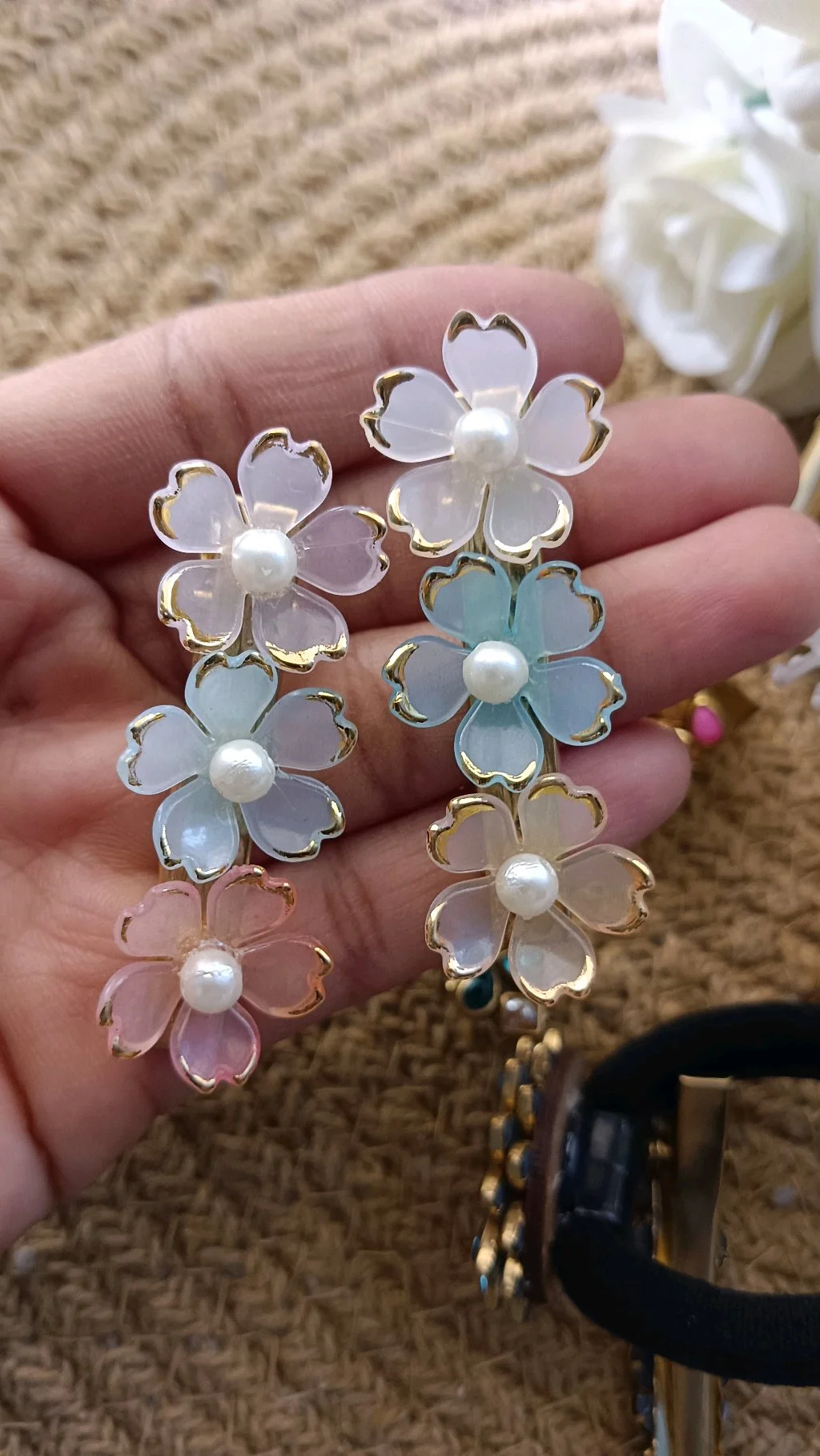 Translucent Floral Pearl Drop Aligrator Small Clips