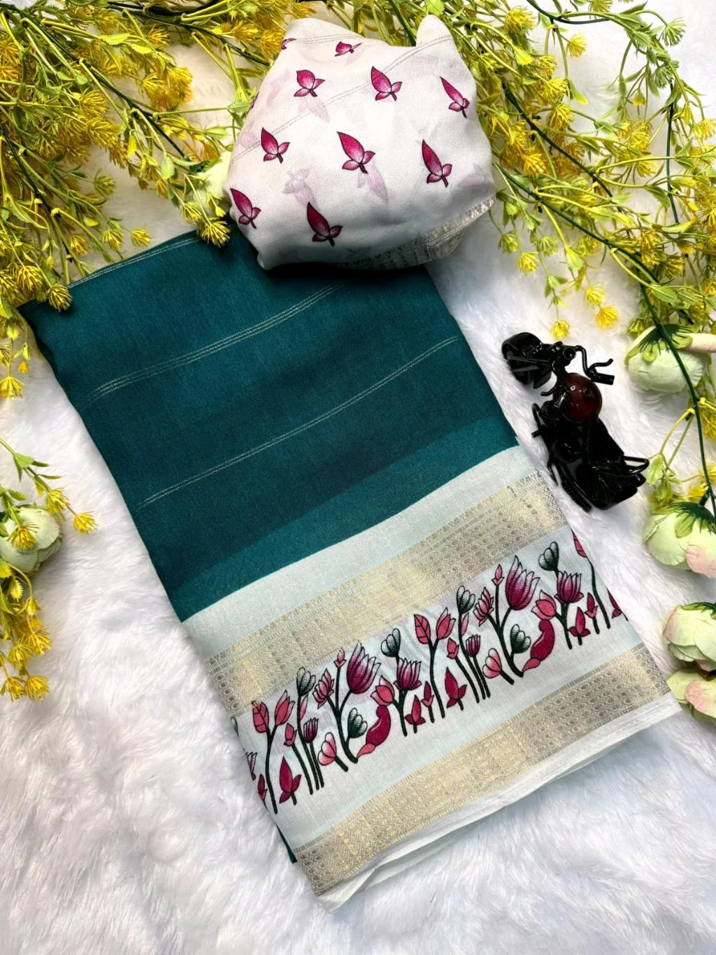 Soft Georgette Saree with Floral Printed Border and Blouse 2