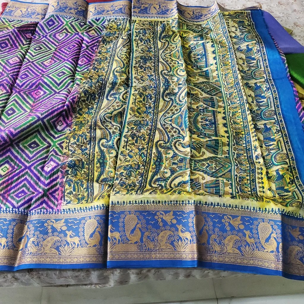 Geometric Ikat Pattern Saree with Blue Peacock Thread Border thumbnail 3