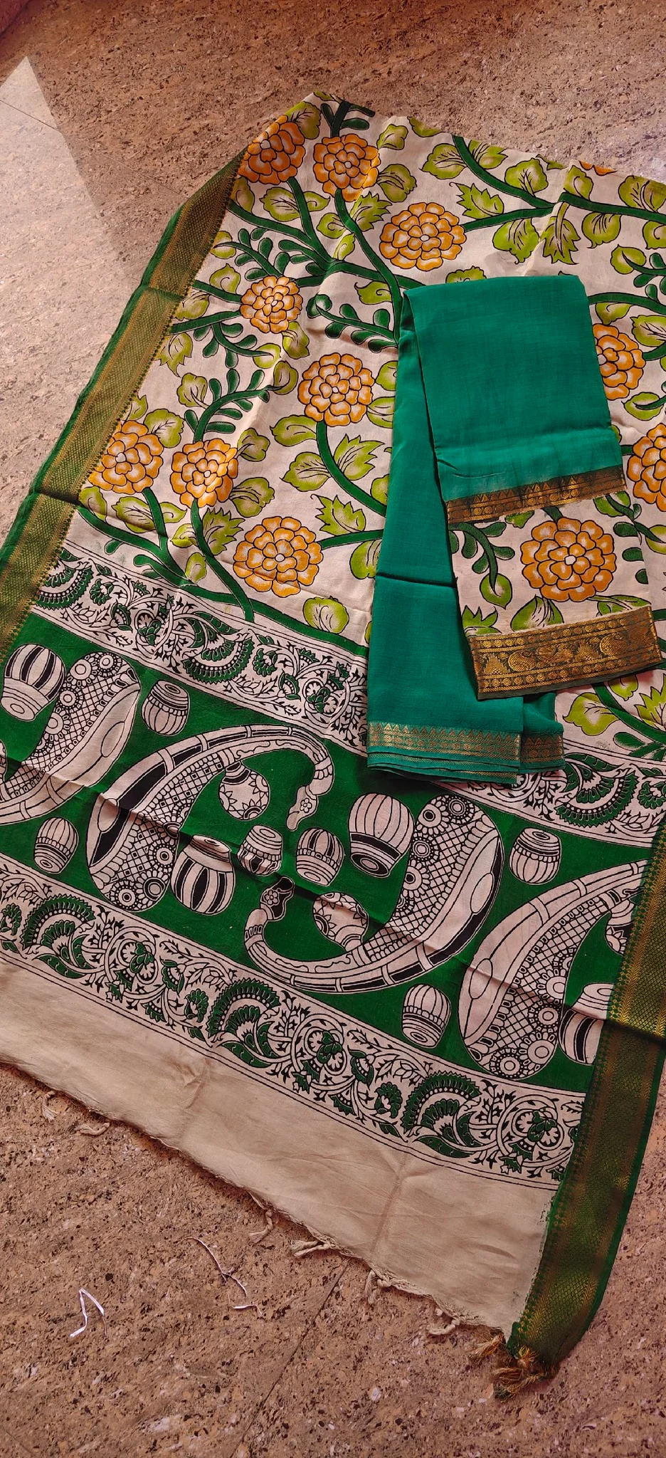 Green and Beige Kalamkari Handloom Dress Material Set 5