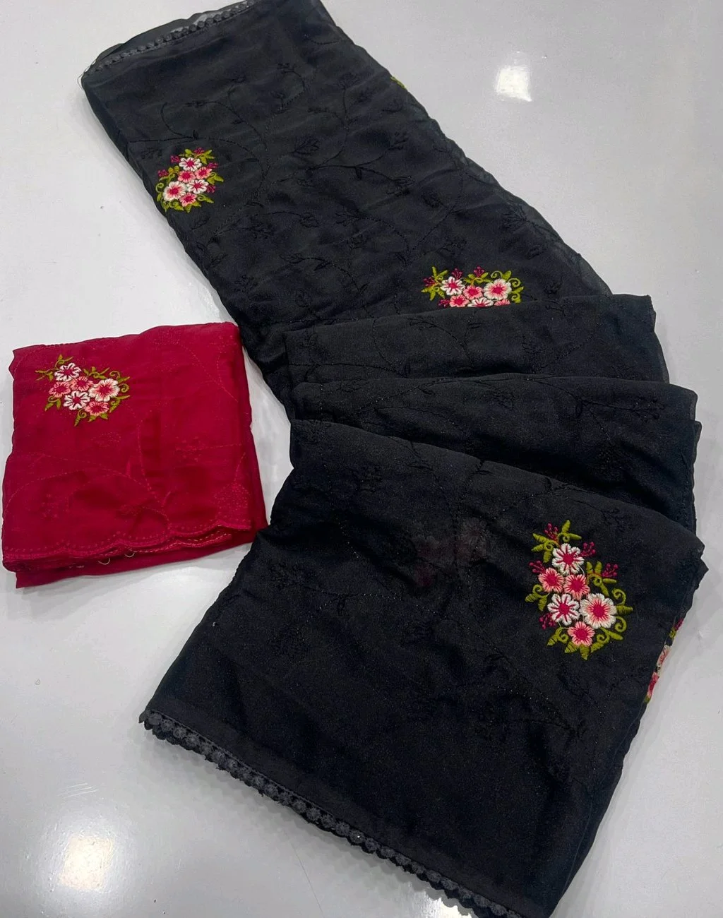 Georgette Saree with Floral Embroidery Design thumbnail 5