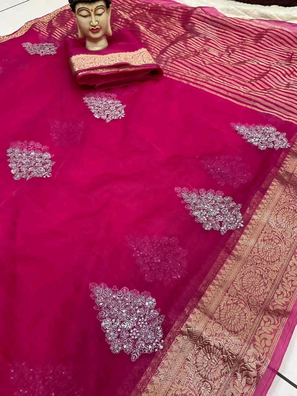 Kanchipuram Organza Jacquard Sarees thumbnail 2