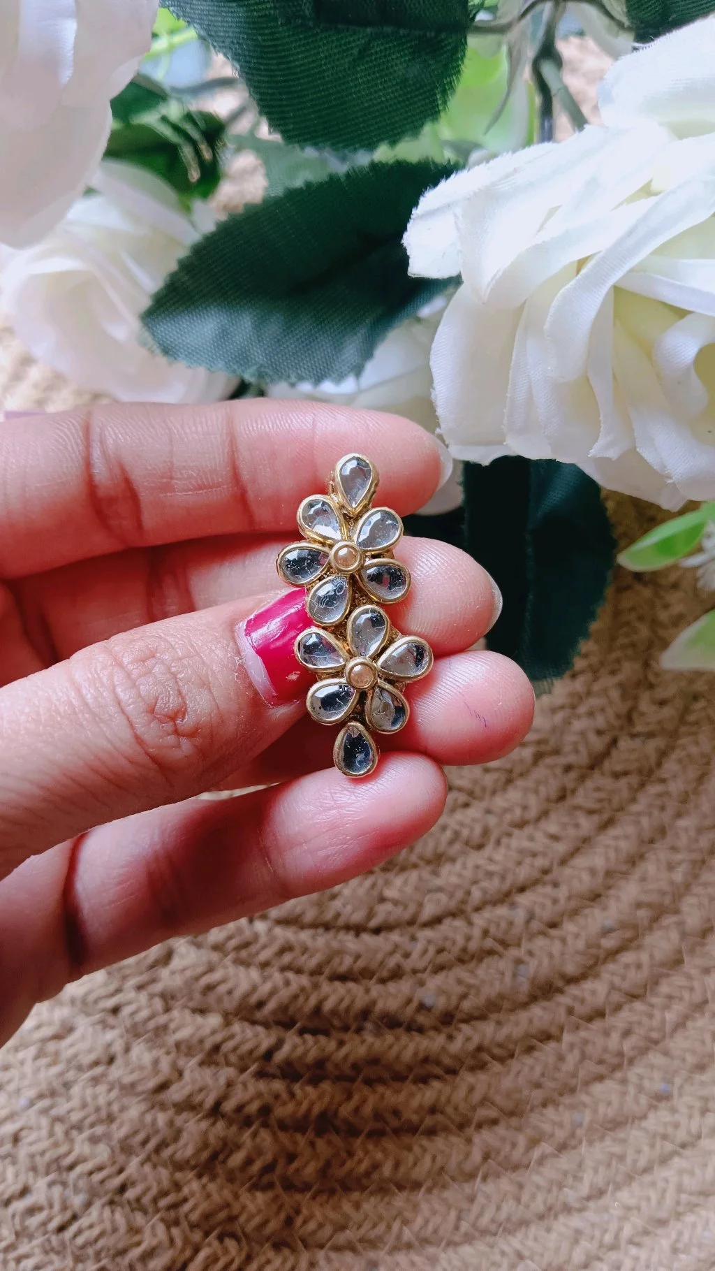 Gold Tone Floral Kundan Saree Brooch Pin