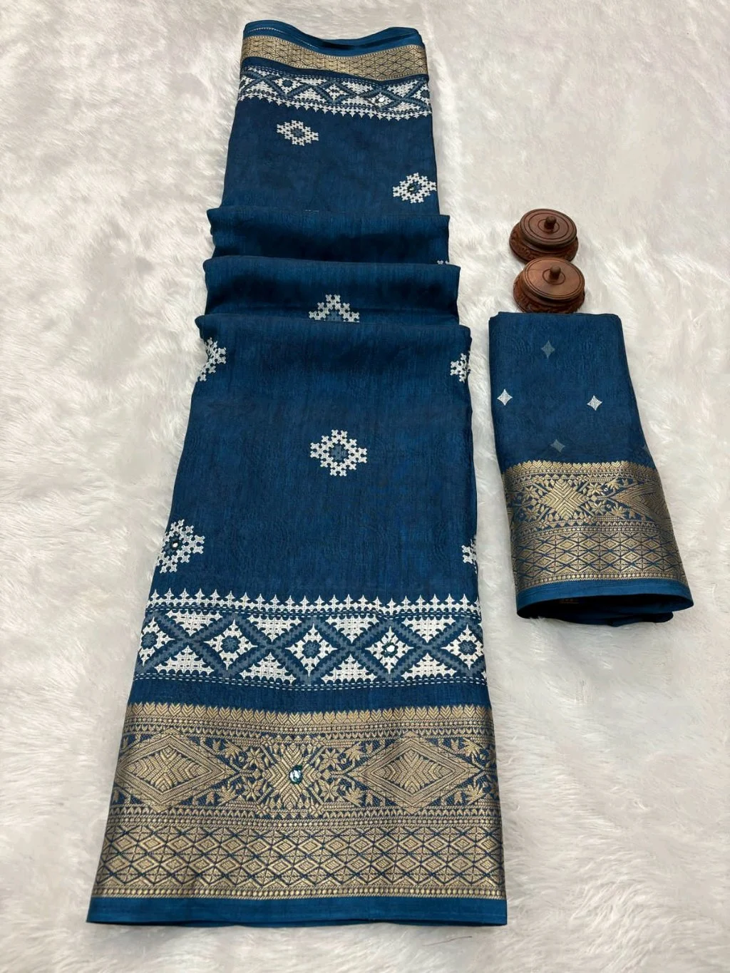 Pure Soft Dola Silk Saree thumbnail 3