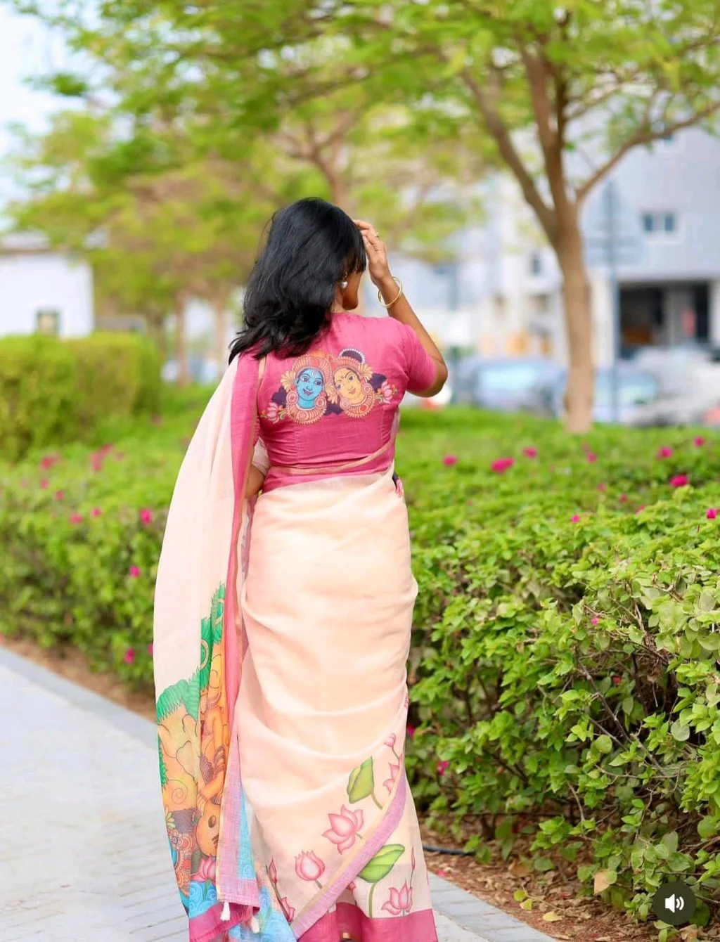 Handpainted Linen Saree with Lotus Design and Mural Art Blouse 4