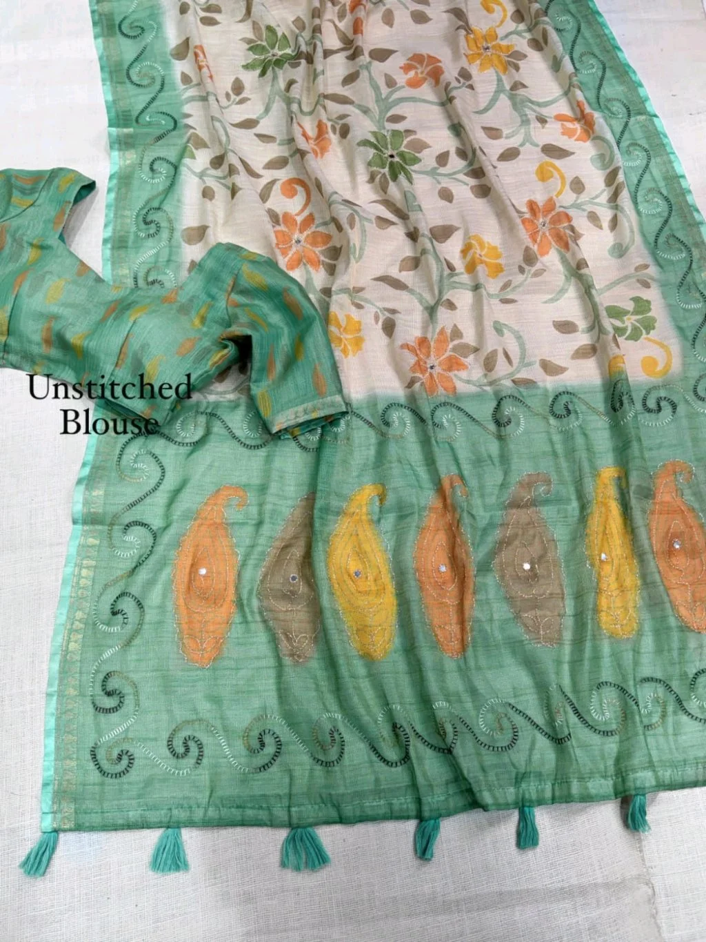 NC Cotton Floral Print Saree with Pink Embroidered Border 9