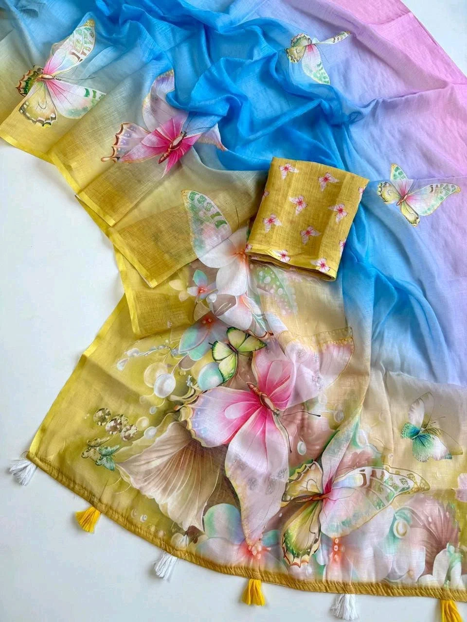 Soft Linen Blend Floral Butterfly Print Saree Collection thumbnail 3