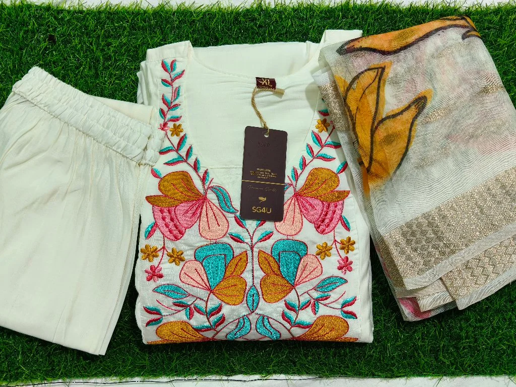 White Embroidered Kurta Set with Dupatta thumbnail 5