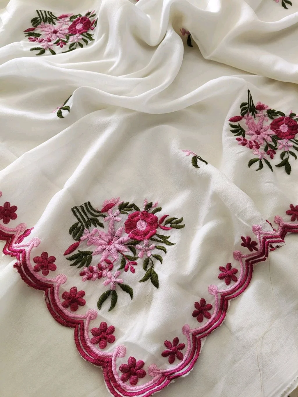 White Embroidered Saree with Scalloped Border and Blouse Piece thumbnail 3