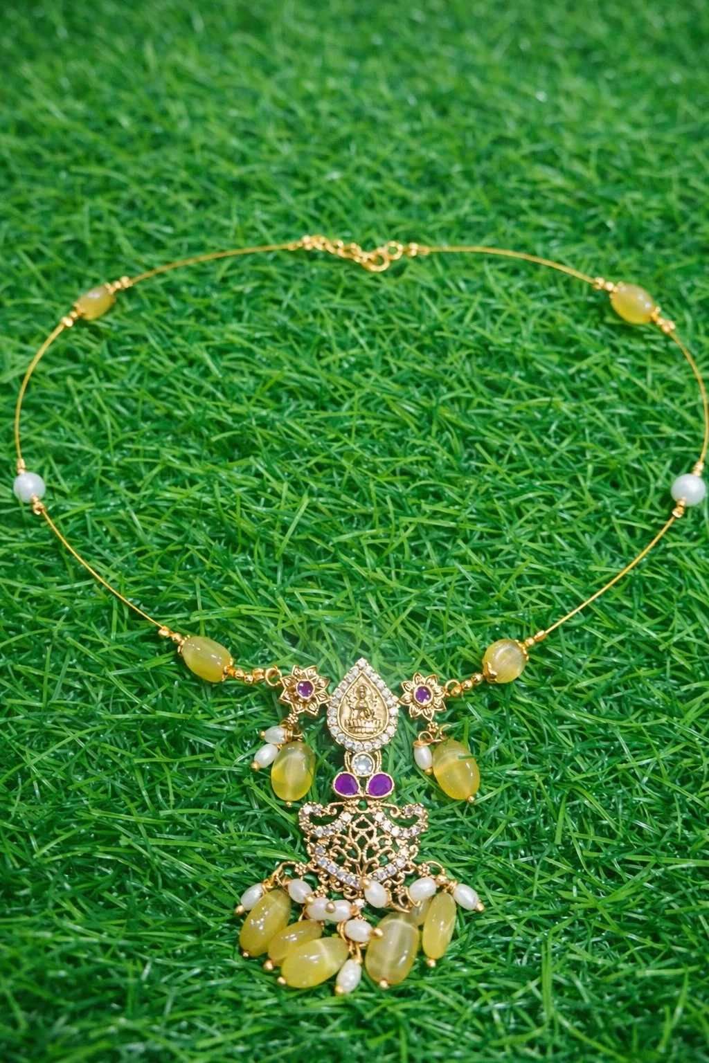 Gold Toned Traditional Necklace with Yellow Beads and Pearls thumbnail 3