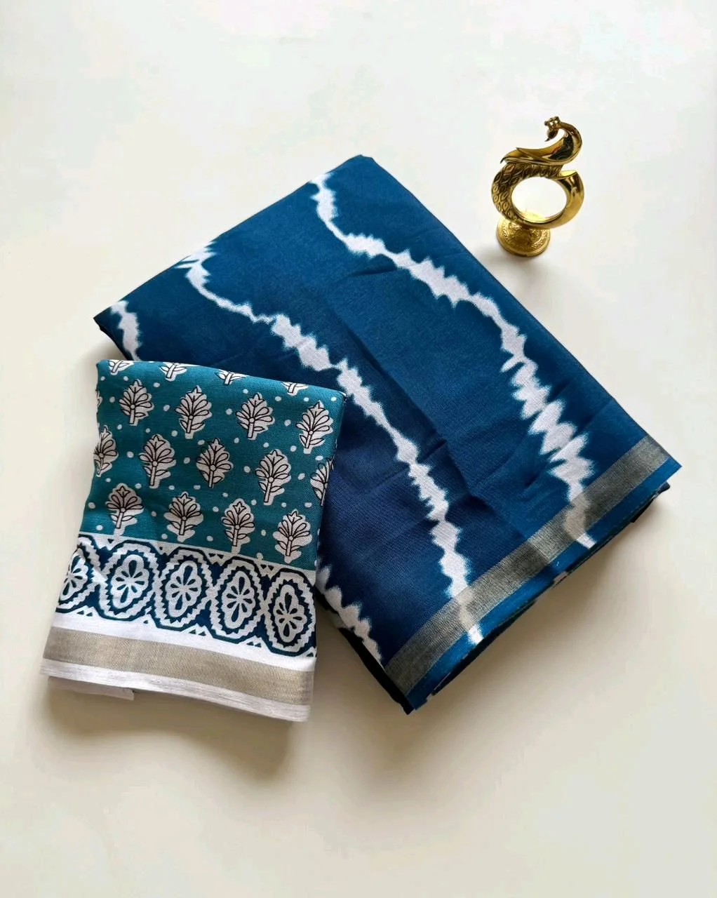 Mul Cotton Saree with Block Print Border and Matching Blouse thumbnail 5